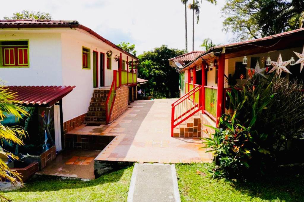 Finca Hotel El Laurel - Parque Del Cafe Montenegro Luaran gambar