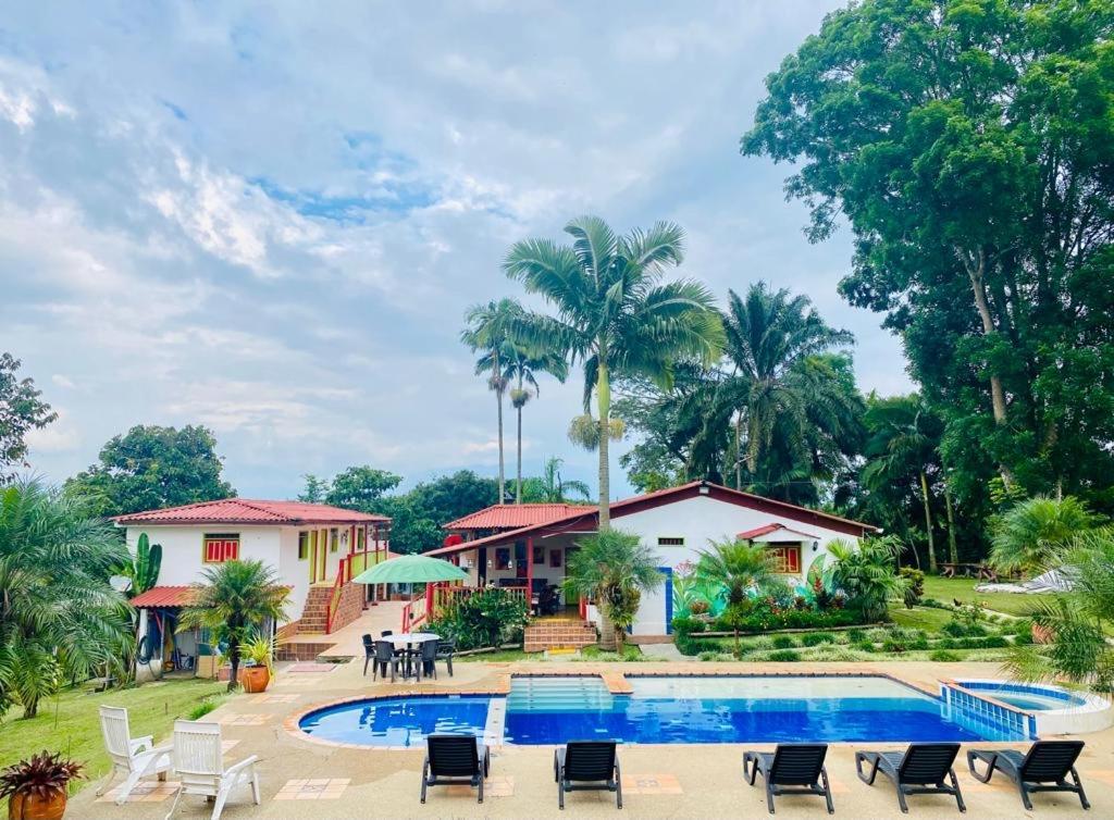 Finca Hotel El Laurel - Parque Del Cafe Montenegro Luaran gambar
