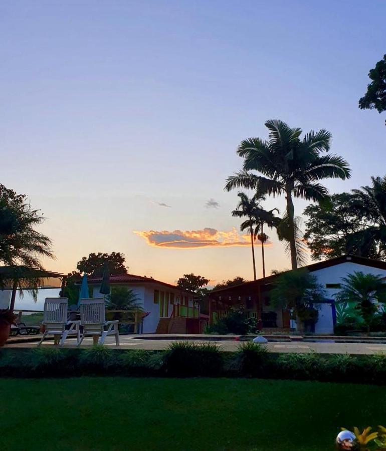 Finca Hotel El Laurel - Parque Del Cafe Montenegro Luaran gambar